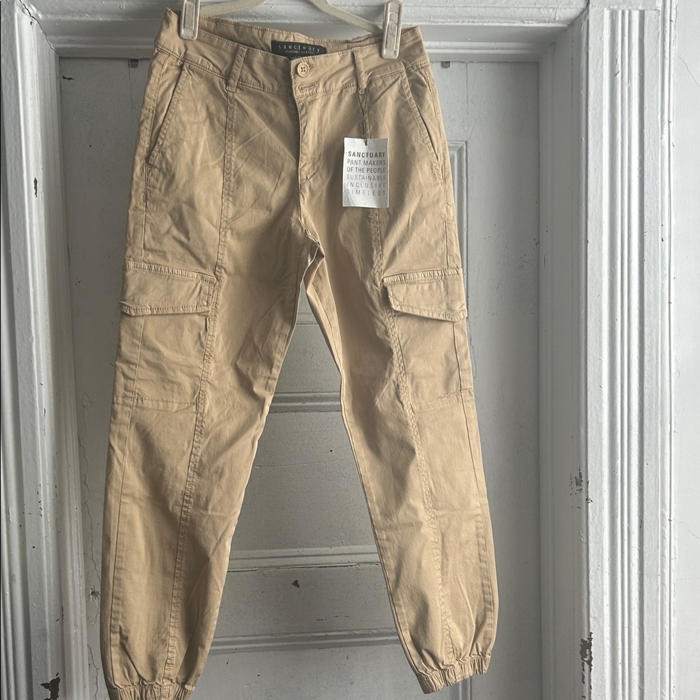 NWT Sanctuary Women's Tan Cargo Pants- sizes 26/27